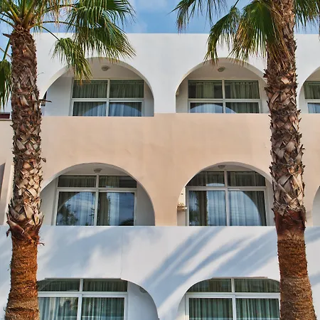 Makarios Hotel Kamari (Santorini)
