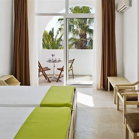 Makarios Hotel Kamari (Santorini)
