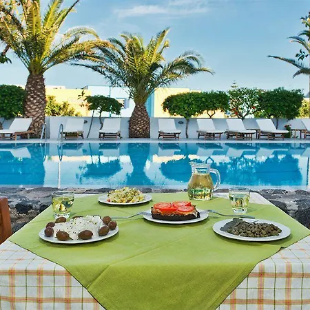 Hotel Makarios 3*