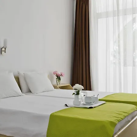 Makarios Hotel Kamari (Santorini)